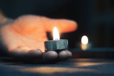 Anma Günü Uluslararası Soykırım Anma Günü Mumlar yanıyor