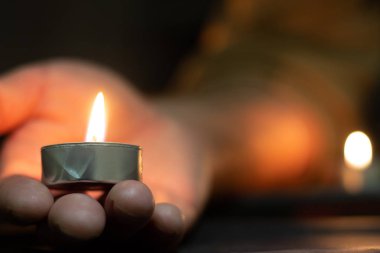 Anma Günü Uluslararası Soykırım Anma Günü Mumlar yanıyor