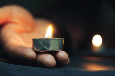 Anma Günü Uluslararası Soykırım Anma Günü Mumlar yanıyor