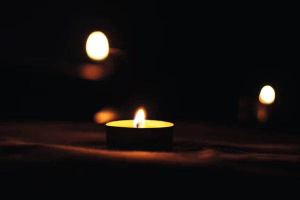 Спалювання Свічок Чорному Тлі День Скорботи — стокове фото