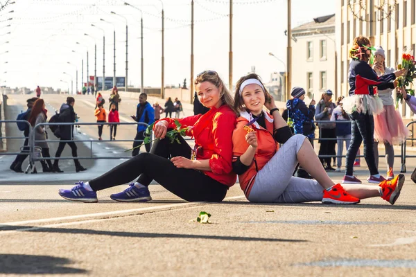 8 de marzo de 2019 Minsk Belarús Carrera en honor a la fiesta del Día de la Mujer el 8 de marzo —  Fotos de Stock