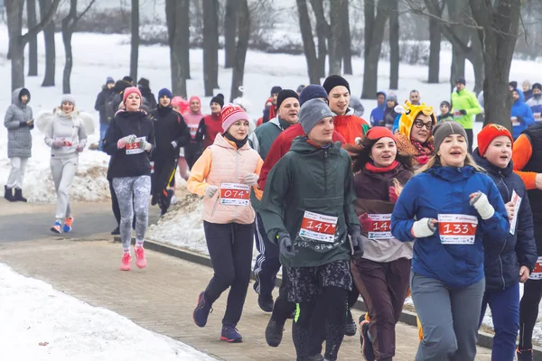 Febrero 9, 2019 Minsk Bielorrusia Run dedicada al 14 de febrero Para el Qahanna — Foto de Stock