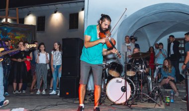 1 Eylül 2018 Minsk Beyaz Rusya sokak Şenlikleri akşam şehrin