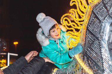 30 Aralık 2018 Minsk Belarus Yeni Yıl kutlamaları şehir meydanında.