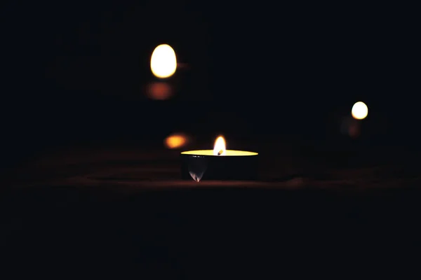 Memorial Day International Holocaust Remembrance Day The candle burns — Stock Photo, Image