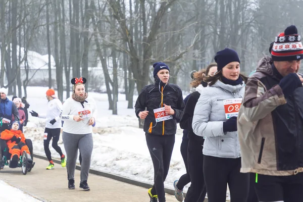 Febrero 9, 2019 Minsk Bielorrusia Run dedicada al 14 de febrero Para el Qahanna — Foto de Stock