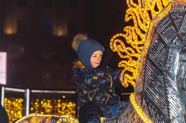 30 Aralık 2018 Minsk Belarus Yeni Yıl kutlamaları şehir meydanında.