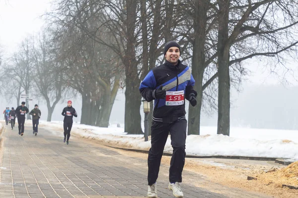 Febrero 9, 2019 Minsk Bielorrusia Run dedicada al 14 de febrero Para el Qahanna — Foto de Stock