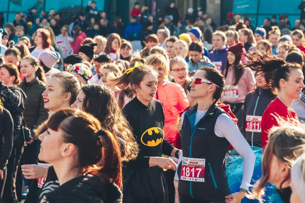 2019 년 3 월 8 일에 확인 함 . Minsk Belarus Race to honor of the Womens Day. — 스톡 사진