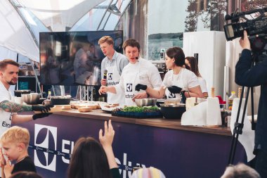 1 Haziran 2019 Minsk Belarus Festivali İsveç kültürü gününde