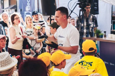 1 Haziran 2019 Minsk Belarus Festivali İsveç kültürü gününde