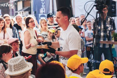 1 Haziran 2019 Minsk Belarus Festivali İsveç kültürü gününde