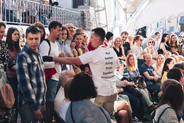 1 Haziran 2019 Minsk Belarus Festivali İsveç kültürü gününde