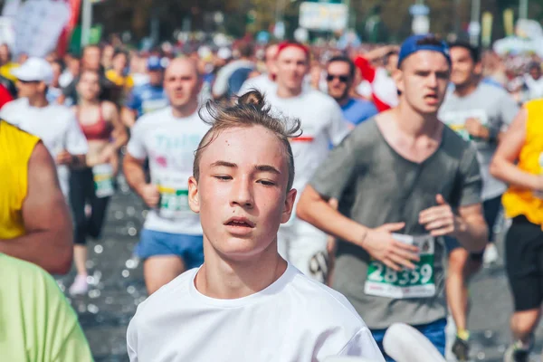 Septiembre 9, 2018 Minsk Bielorrusia Media Maratón Minsk 2018 Correr en la ciudad — Foto de Stock