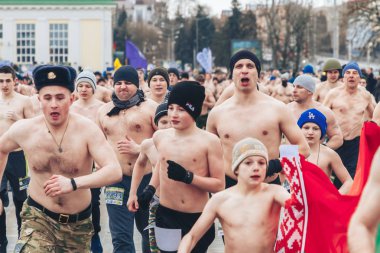 23 Şubat 2019 Minsk Belarus 23 Şubat bayramı onuruna gerçek erkekler yarışı