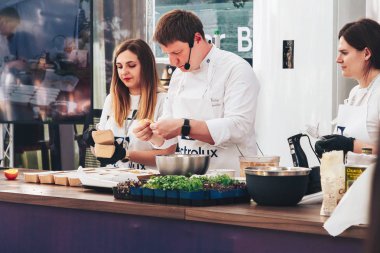 1 Haziran 2019 Minsk Belarus Festivali İsveç kültürü gününde
