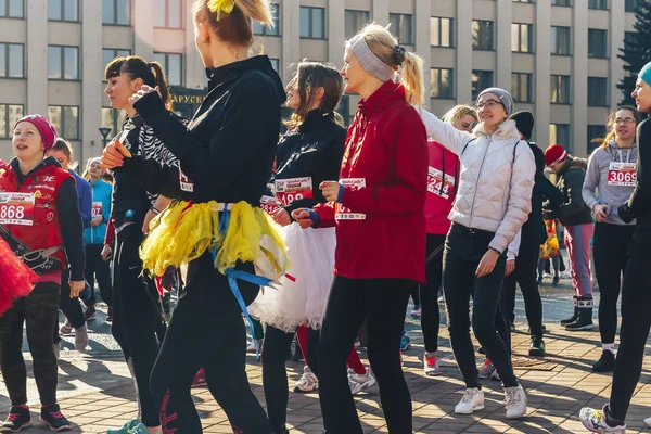 8 de marzo de 2019 Minsk Belarús Carrera en honor a la fiesta del Día de la Mujer el 8 de marzo —  Fotos de Stock