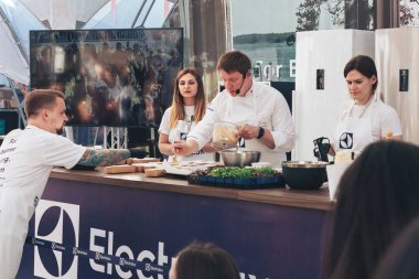 1 Haziran 2019 Minsk Belarus Festivali İsveç kültürü gününde