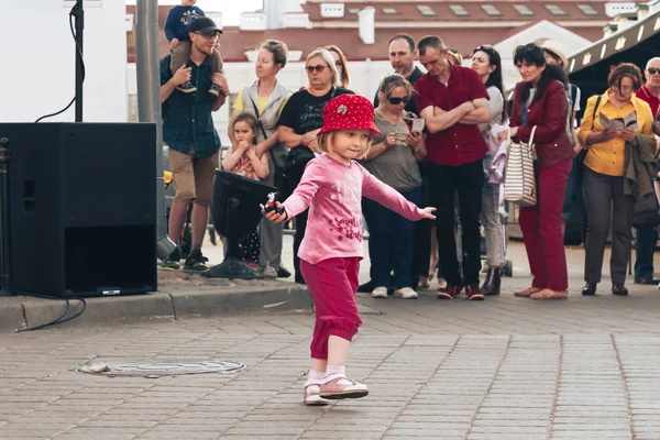 25 Mayıs 2019 Minsk Belarus Caddesi Şenlikleri
