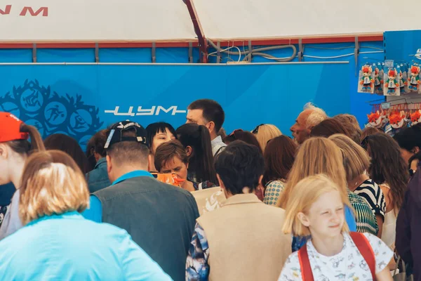 23 Haziran 2019 Minsk Belarus Sokağı İkinci Avrupa Oyunları onuruna düzenlenen şenlikler