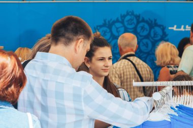 23 Haziran 2019 Minsk Belarus Sokağı İkinci Avrupa Oyunları onuruna düzenlenen şenlikler