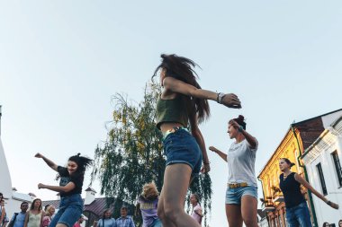 4 Ağustos 2018 Minsk Belarus Caddesi Şenlikleri