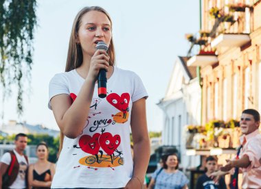 4 Ağustos 2018 Minsk Belarus Caddesi Şenlikleri