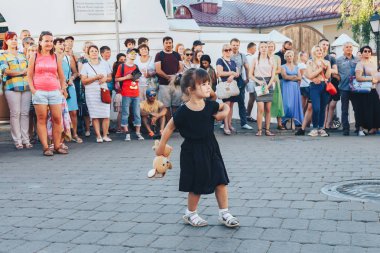 4 Ağustos 2018 Minsk Belarus Caddesi Şenlikleri