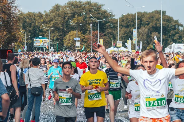 Septiembre 9, 2018 Minsk Bielorrusia Media Maratón Minsk 2018 Correr en la ciudad — Foto de Stock