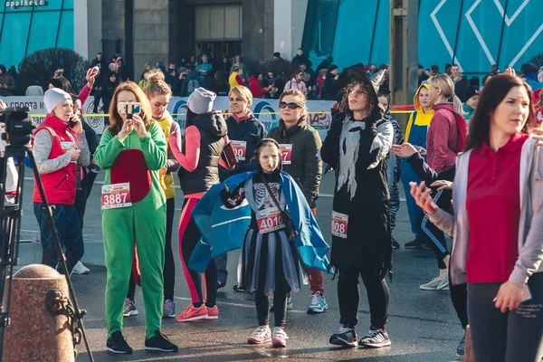 2019年3月8日女性の日の祝日を祝うミンスク・ベラルーシ・レース — ストック写真