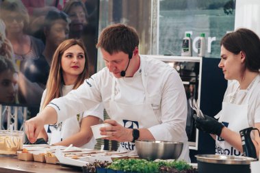 1 Haziran 2019 Minsk Belarus Festivali İsveç kültürü gününde