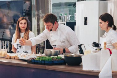 1 Haziran 2019 Minsk Belarus Festivali İsveç kültürü gününde