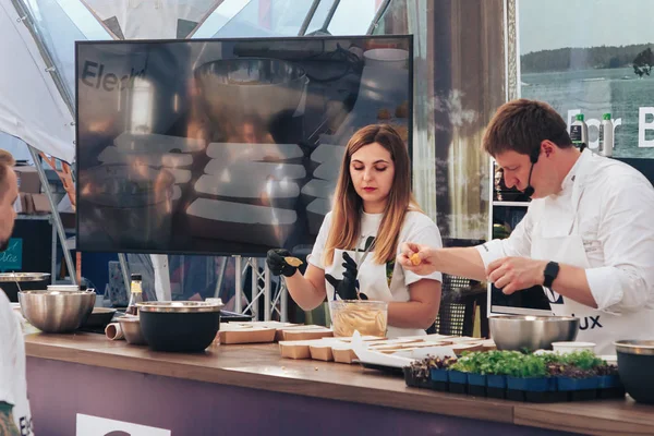1 Haziran 2019 Minsk Belarus Festivali İsveç kültürü gününde