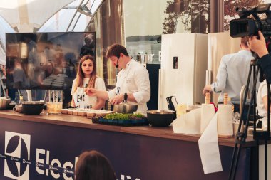 1 Haziran 2019 Minsk Belarus Festivali İsveç kültürü gününde