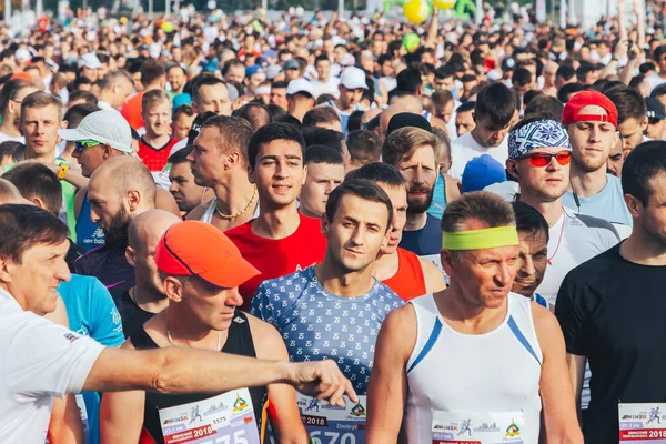 9 september 2018 Minsk Vitryssland Halvmaraton Minsk 2018 Springa i staden — Stockfoto