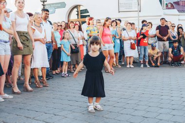4 Ağustos 2018 Minsk Belarus Caddesi Şenlikleri