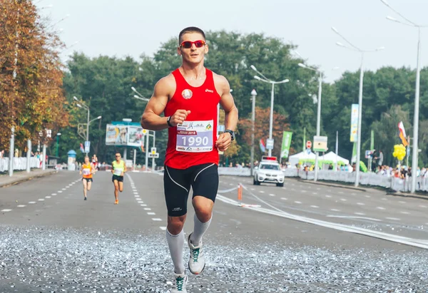 Septiembre 9, 2018 Minsk Bielorrusia Media Maratón Minsk 2018 Correr en la ciudad — Foto de Stock