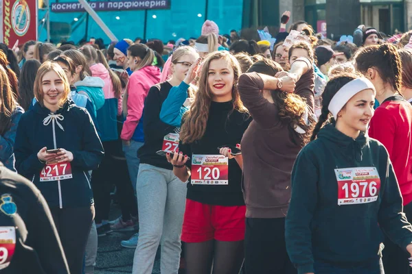 Março 8, 2019 Minsk Belarus Corrida em honra do feriado do Dia da Mulher em Março 8 — Fotografia de Stock