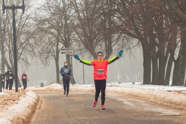 9 Şubat 2019 Minsk Belarus Koşusu 14 Şubat 'ta Qahanna' ya adanmıştır.