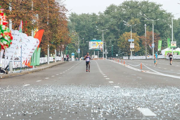 9 вересня 2018 Мінська Білорусь півмарафон Мінськ 2018 Біг у місті — стокове фото
