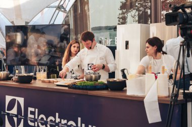 1 Haziran 2019 Minsk Belarus Festivali İsveç kültürü gününde