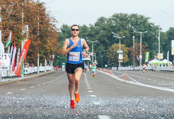 Septiembre 9, 2018 Minsk Bielorrusia Media Maratón Minsk 2018 Correr en la ciudad — Foto de Stock