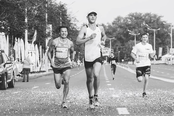 Septiembre 9, 2018 Minsk Bielorrusia Media Maratón Minsk 2018 Correr en la ciudad — Foto de Stock