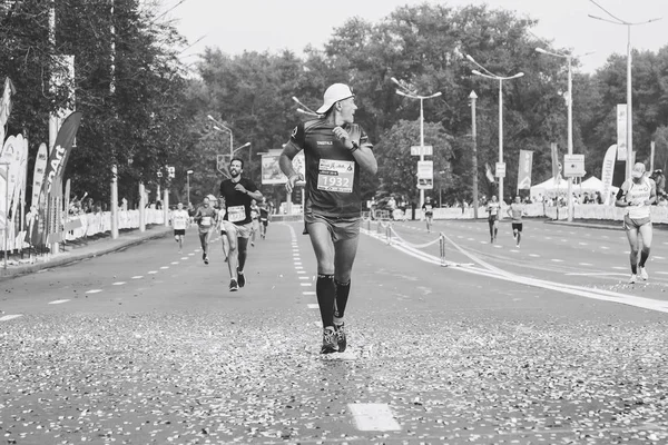 2018 년 9 월 9 일에 확인 함 . Minsk Belarus Half Marathon Minsk 2018 Running in the city — 스톡 사진