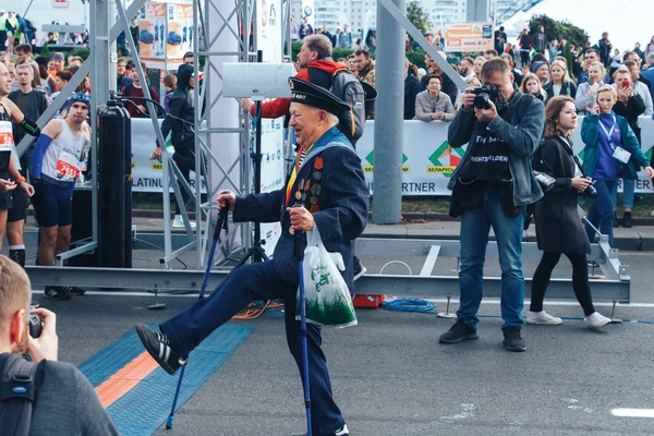 Septiembre 15, 2018 Minsk Bielorrusia Media Maratón Minsk 2019 Correr en la ciudad — Foto de Stock