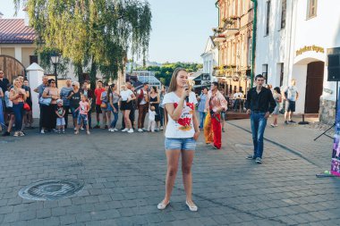 4 Ağustos 2018 Minsk Belarus Caddesi Şenlikleri