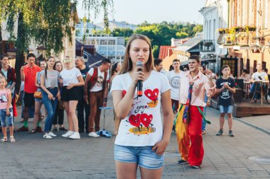 4 Ağustos 2018 Minsk Belarus Caddesi Şenlikleri