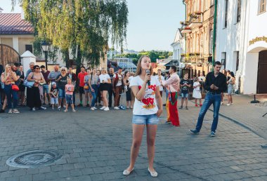 4 Ağustos 2018 Minsk Belarus Caddesi Şenlikleri