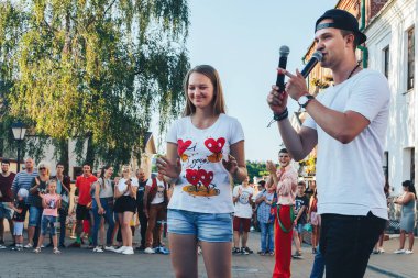 4 Ağustos 2018 Minsk Belarus Caddesi Şenlikleri