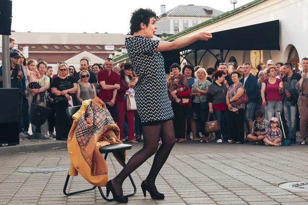 2019 Minsk Belarus Street celebrations in the evening city — Φωτογραφία Αρχείου